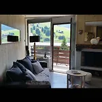 Апартаменты Le Doux Nid Des Aravis *